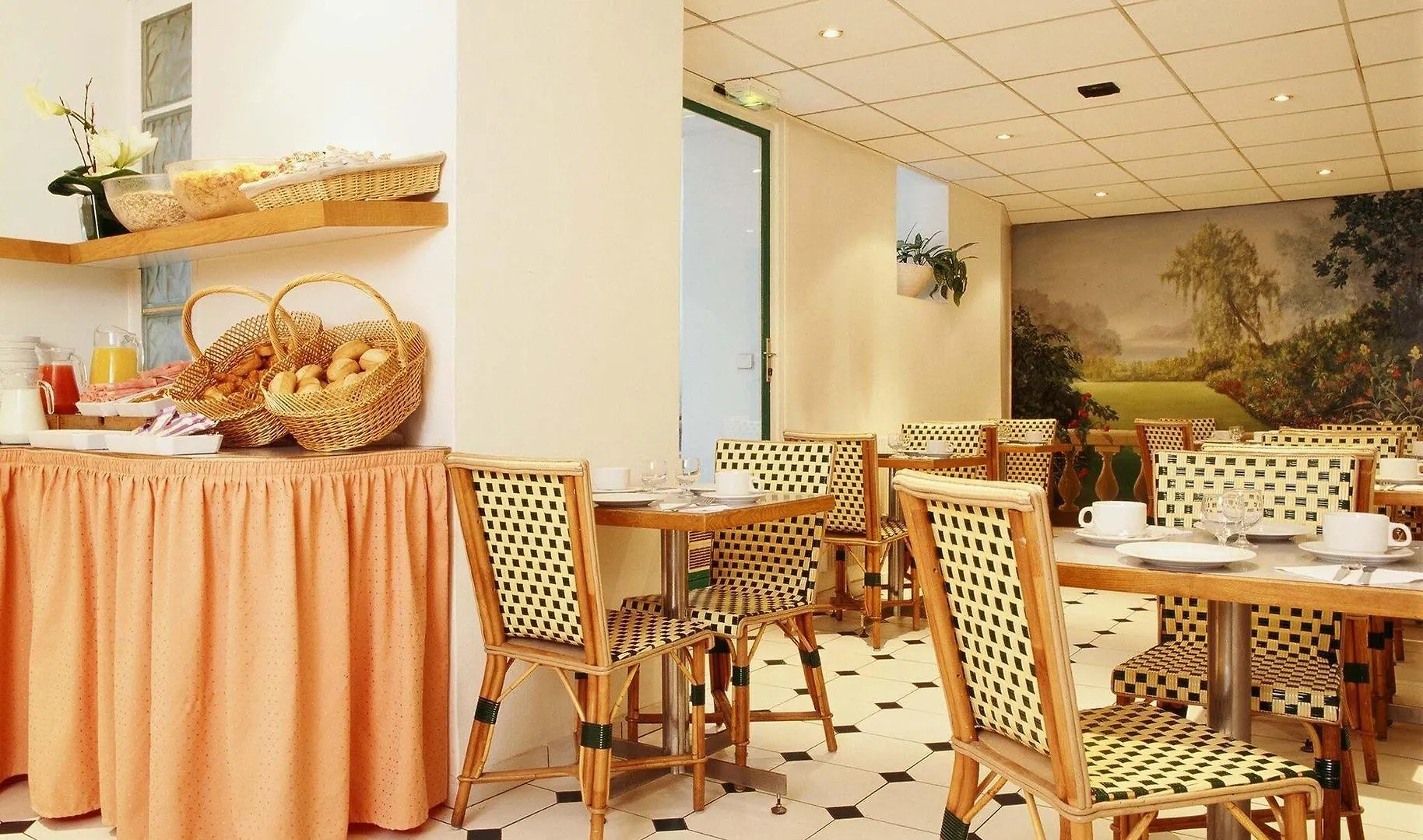 Hotel Montparnasse Alesia Paris 3*,